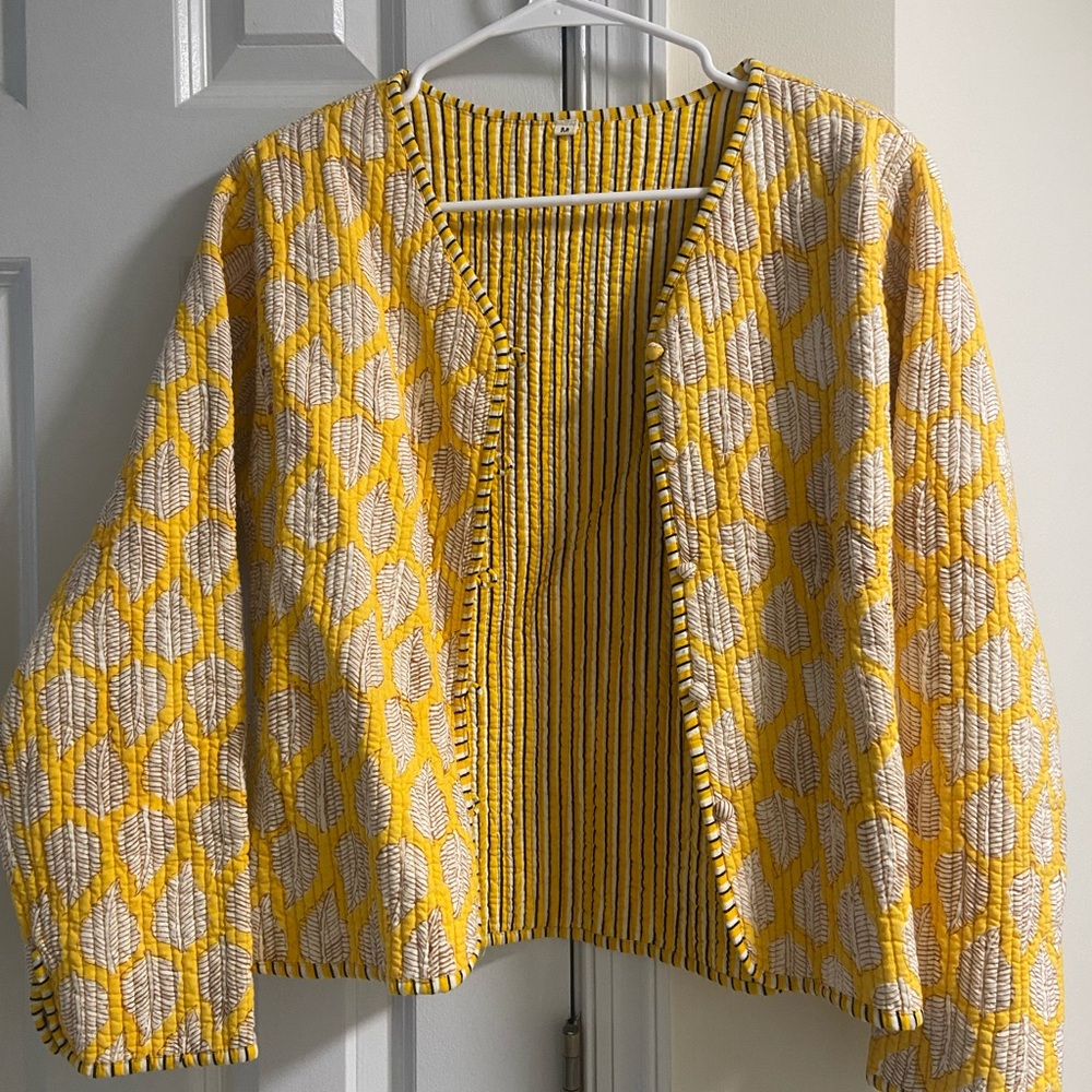 Yellow Leaf Patterned Women's Quilted Sweater